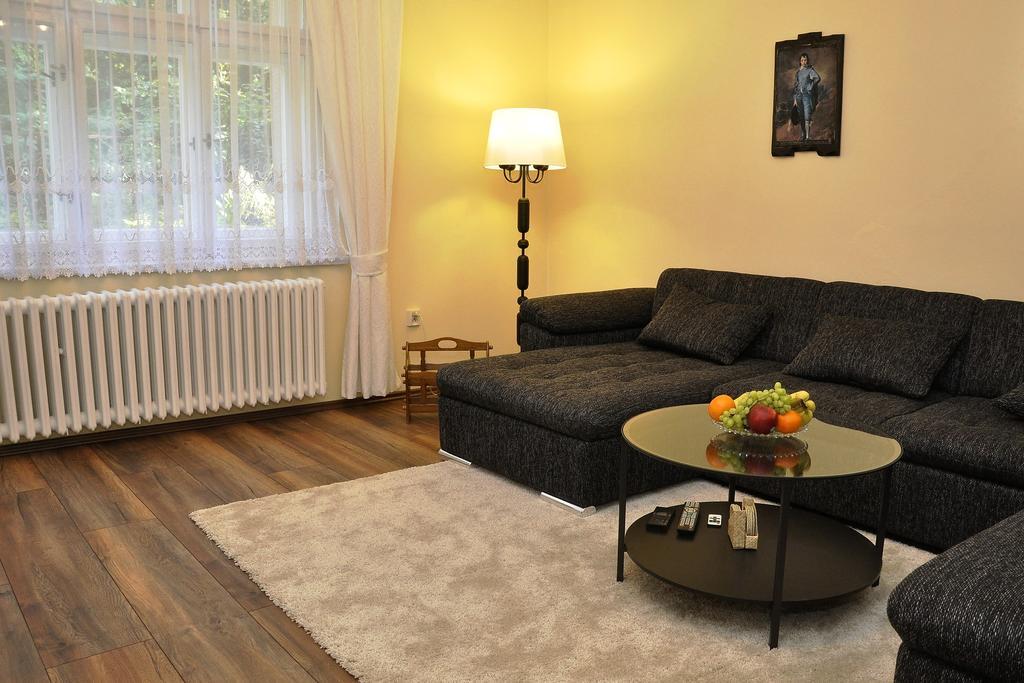 Atmospheric Quiet Apartment Prague Exterior photo