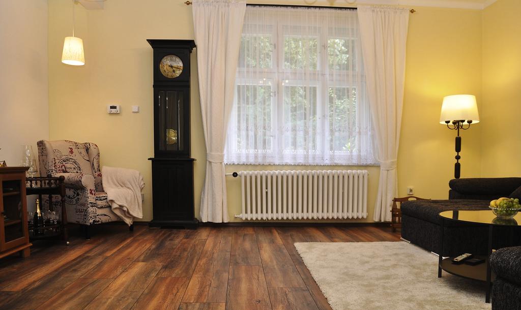 Atmospheric Quiet Apartment Prague Exterior photo