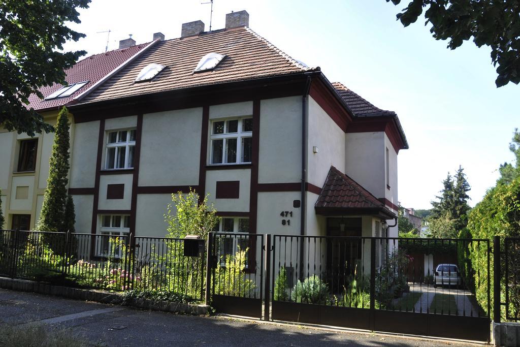 Atmospheric Quiet Apartment Prague Exterior photo